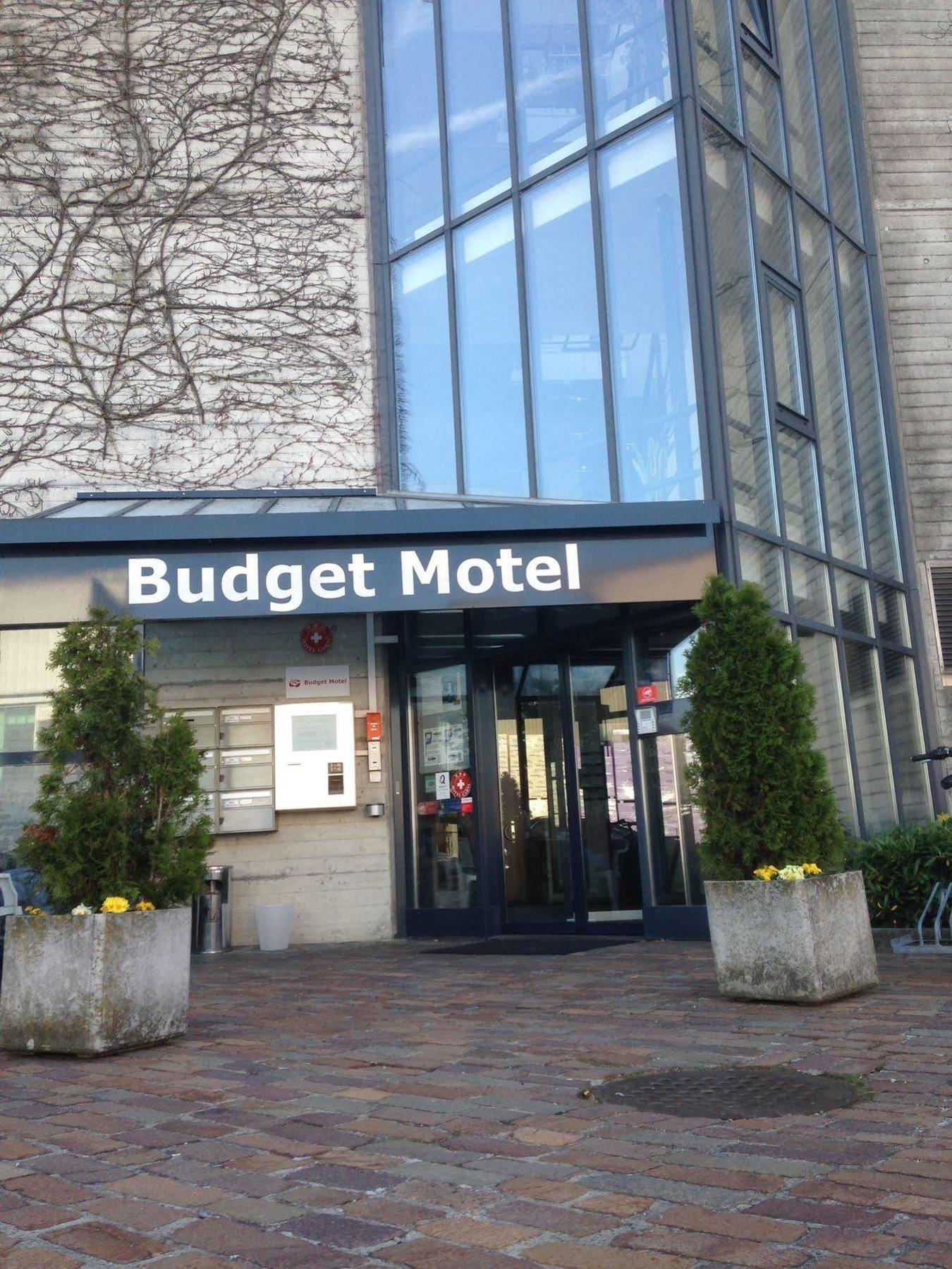 Budget Self Check-in 3*